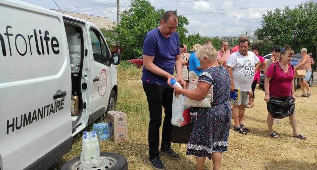 Профспілки Київщини передали гуманітарну допомогу постраждалим внаслідок підриву Каховської ГЕС 