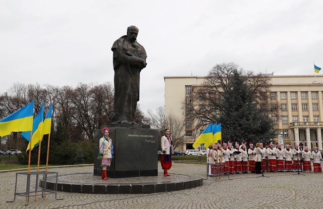 ПРОФСПІЛКИ ЗАКАРПАТТЯ ВЗЯЛИ УЧАСТЬ У ВШАНУВАННІ ВЕЛИКОГО КОБЗАРЯ В МІСТІ УЖГОРОДІ