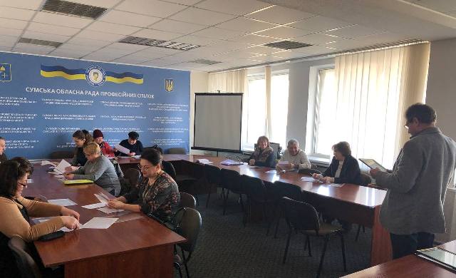 СУМЩИНА. Профспілка АПК у складний для держави час активно захищає права найманих працівників