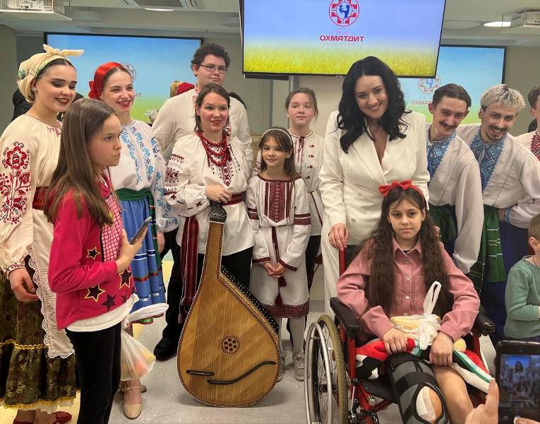 Благодійні концерти колективів Жовтневого палацу