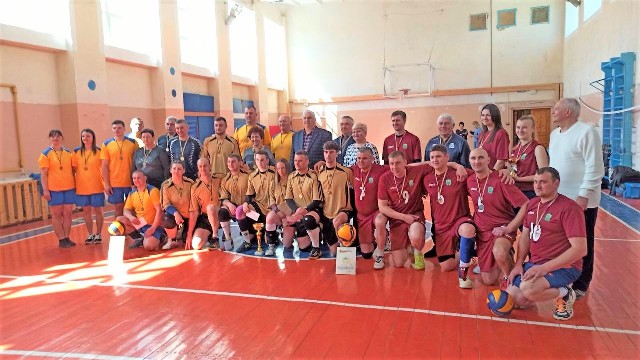 Обласні змагання з волейболу серед освітян 
