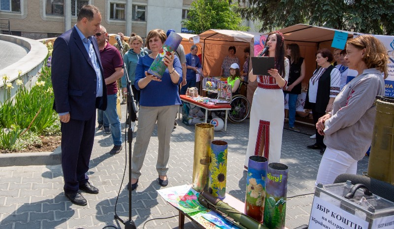 "Діти для ЗСУ" – у Івано-Франківську відбувся Мистецький захід та благодійний ярмарок