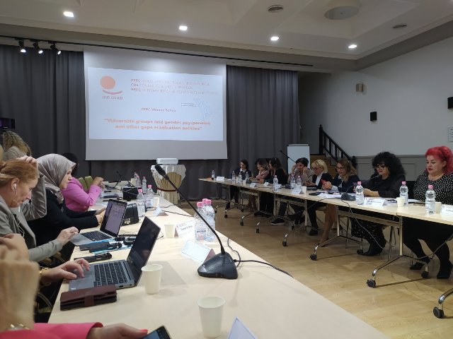 МІЖНАРОДНА СОЛІДАРНІСТЬ. Розпочала роботу Жіноча школа Панєвропейської регіональної ради