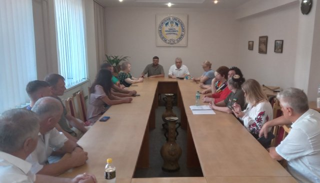 ХМЕЛЬНИЧЧИНА. На Форумі обговорено питання посилення роботи по наданню допомоги ЗСУ