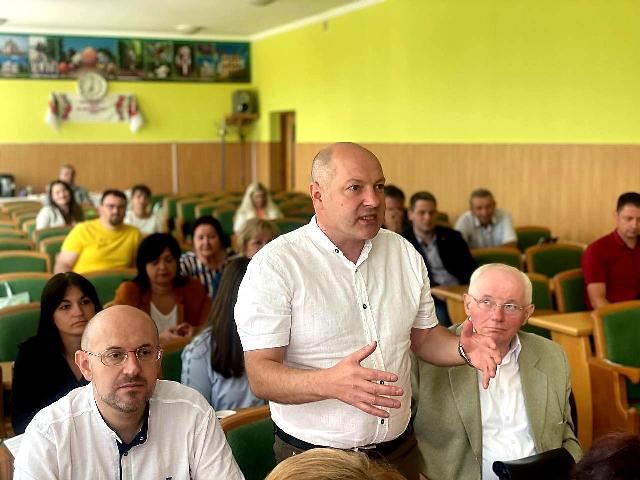 ПРИКАРПАТТЯ: ПРОФСПІЛКИ ЗА СПІВПРАЦЮ З ВЛАДОЮ І ВИРІШЕННЯ НАГАЛЬНИХ ПРОБЛЕМ