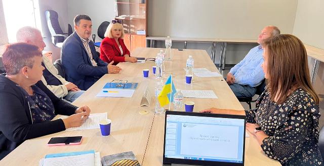 ОБГОВОРЕННЯ ЗАКОНОПРОЄКТУ "ПРО КОЛЕКТИВНІ ТРУДОВІ СПОРИ"
