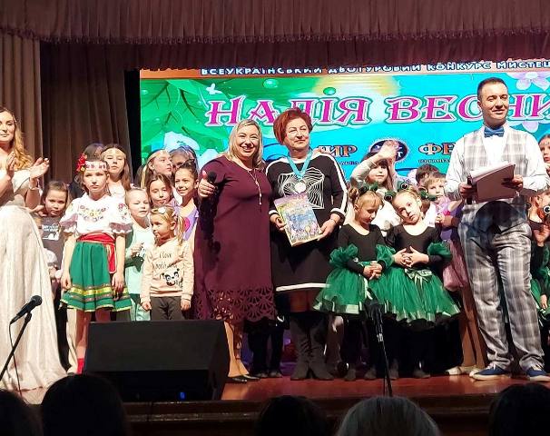 Закарпатський профспілковий хореографічний колектив "Веселка" став переможцем Всеукраїнського конкурсу мистецтв "Надія весни" в місті Ужгороді