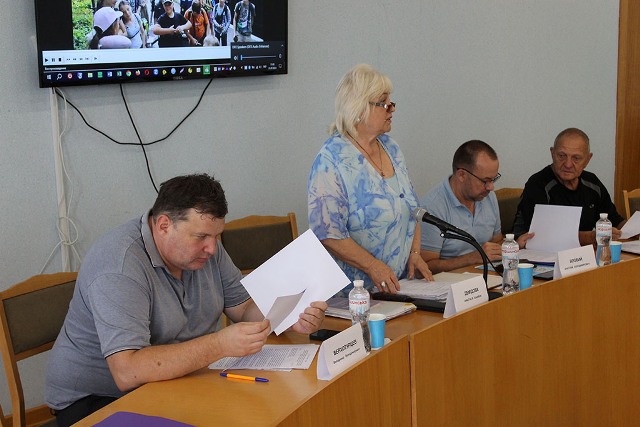 ДБАЮЧИ ПРО ЛЮДИНУ ПРАЦІ