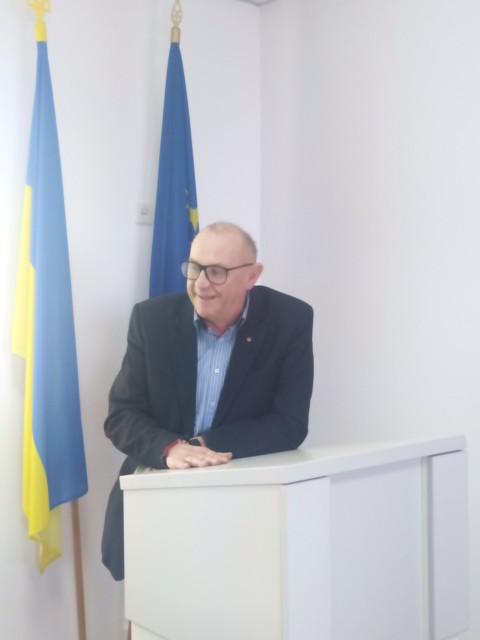 Р. Микитюк