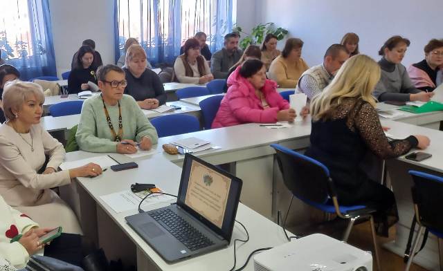 НА ЗАСІДАННІ КРУГЛОГО СТОЛУ ПОДІЛИЛИСЯ ДОСВІДОМ ПРОФСПІЛКОВОЇ РОБОТИ ТА ВИЗНАЧИЛИСЯ З ЇЇ ПРІОРИТЕТАМИ