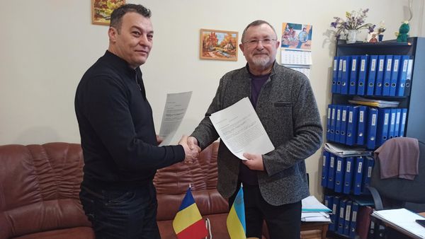 МІЖНАРОДНА СОЛІДАРНІСТЬ. Делегація румунських профспілок на Буковині