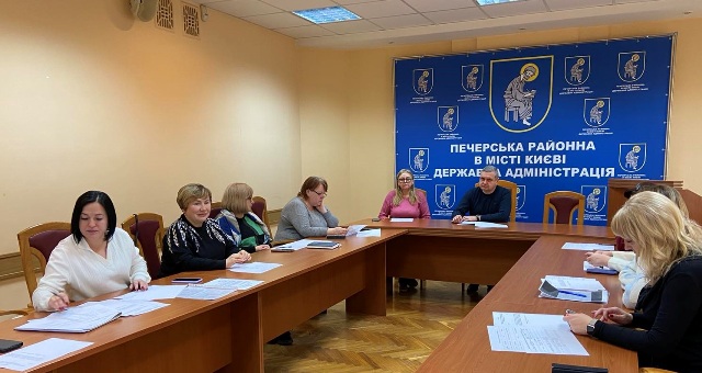 Тримаємо на постійному контролі питання погашення заборгованості з виплати заробітної плати в районах столиці 