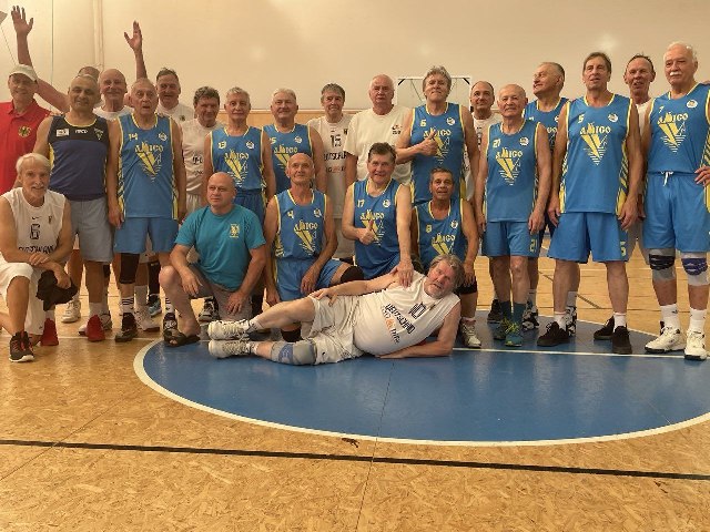 Бажаємо українським спортсменам успіхів на баскетбольних площадках!
