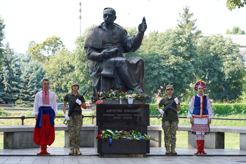 У ЗАКАРПАТТІ З УЧАСТЮ ПРОФСПІЛОК ВІДЗНАЧИЛИ ДЕНЬ УКРАЇНСЬКОЇ ДЕРЖАВНОСТІ