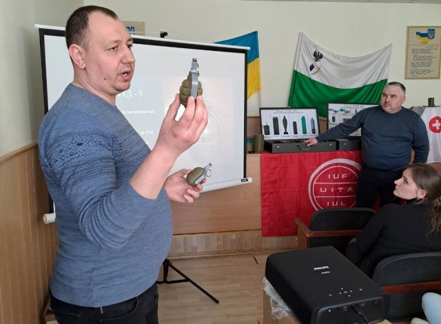 КИЇВЩИНА. За участі профспілок та їх зарубіжних партнерів відбулись тренінги з мінної небезпеки 