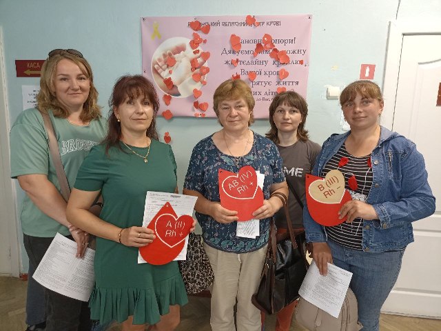 РІВНЕНЩИНА. Федерація профспілок Рівненської області провела соціальну акцію «Донорська кров, це – зброя!»