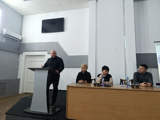 ПОЛТАВЩИНА. Семінар з актуальних питань для керівників та спеціалістів профспілок