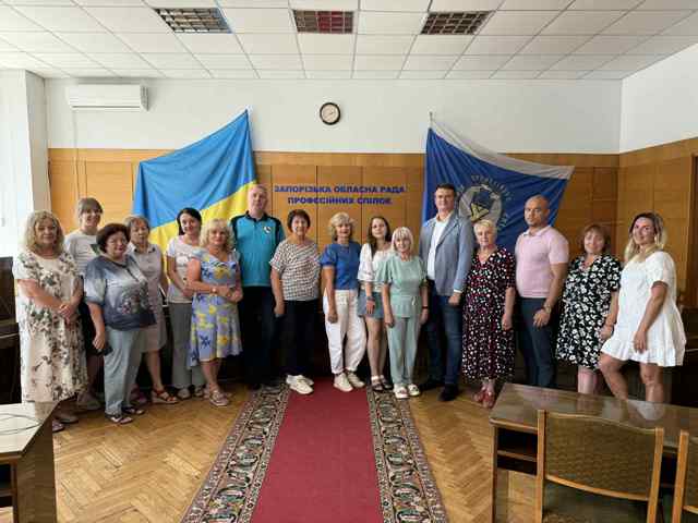 У прифронтових областях умови праці та соціальний захист мають бути посилені