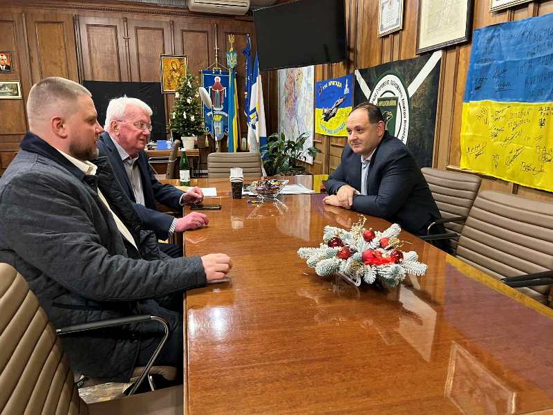 Профспілки та місцева влада Івано-Франківська узгоджують спільні кроки для підтримки трудових колективів