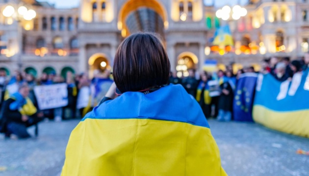 Українці за кордоном проводять акції до третьої річниці повномасштабної війни
