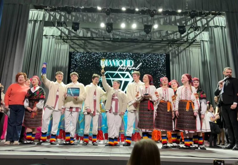 Профспілковий ансамбль танцю "Веселка" із Закарпаття отримав гранпрі Всеукраїнського конкурсу мистецтв "Діамант ФЕСТ"