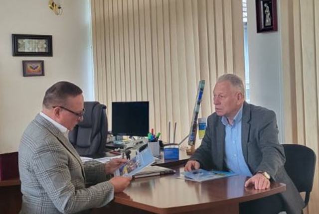 НАГОРОДУ ЗАКАРПАТСЬКОЇ ОБЛПРОФРАДИ ОТРИМАВ КЕРІВНИК ВІДОМОГО САНАТОРІЮ ПАВЛО ГАНИНЕЦЬ