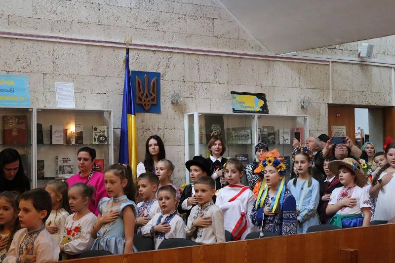 Діти можуть творити дива лише тоді, коли відчувають підтримку. Надзвичайно казково та емоційно відзначили День захисту дітей – 20 листопада в Україні та Всесвітній день дитини в Національній бібліотеці України для дітей