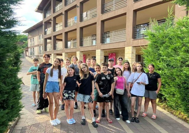 На Закарпатті вручено нагороди Федерації профспілок України за оздоровлення дітей у 2025 році