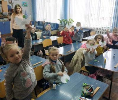 КІРОВОГРАДЩИНА. Діти підтримують воїнів своїм мистецтвом 