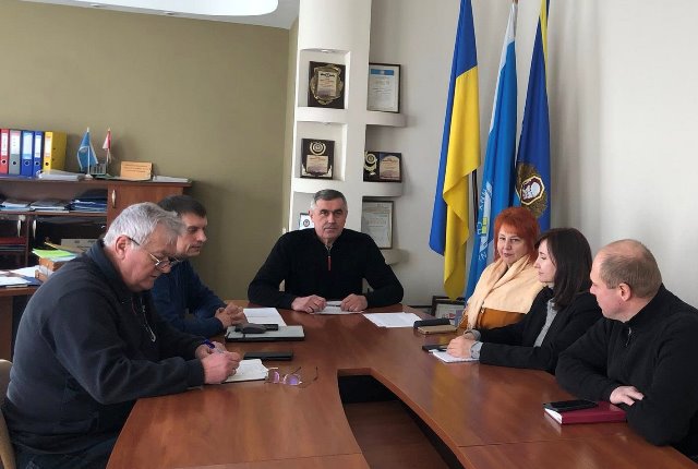 ЧЕРКАЩИНА. Оплата праці працівників бюджетної сфери - у сфері уваги профспілок
