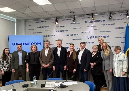 ПРОФСПІЛКИ ОКРЕСЛИЛИ КЛЮЧОВІ ВИМОГИ ДО НОВОЇ МІГРАЦІЙНОЇ ПОЛІТИКИ УКРАЇНИ НА ПЕРІОД ДО 2035 РОКУ