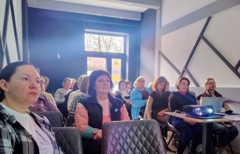 Підтримка ментального здоров'я працюючих в умовах війни та підвищення ефективності діяльності профспілкового лідера – теми семінарів для профактиву
