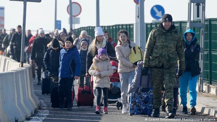 ЄС ухвалив спрощену процедуру захисту українських громадян. Тимчасовий захист. без подання на притулок та отримання статусу біженця.