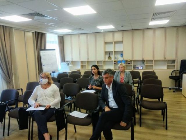 Міжнародним контактам - новий імпульс